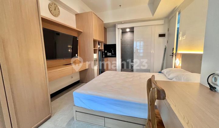 Apartment Westown View Type Studio Fully Interior Furnished 2