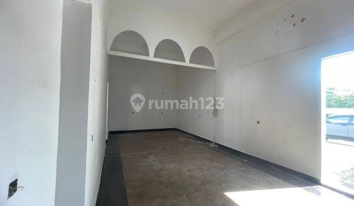 Ex Cafe Rumah Usaha di Jl Kartini Surabaya  1