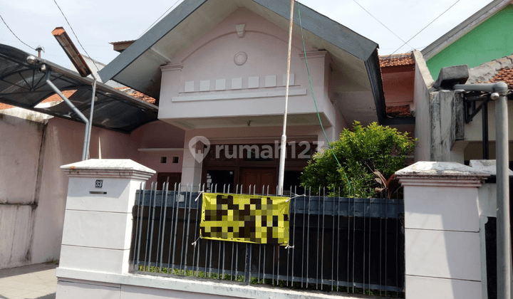 Rumah Ngagel Timur Bangunan 1,5 Lantai, Adem Hadap Selatan  1