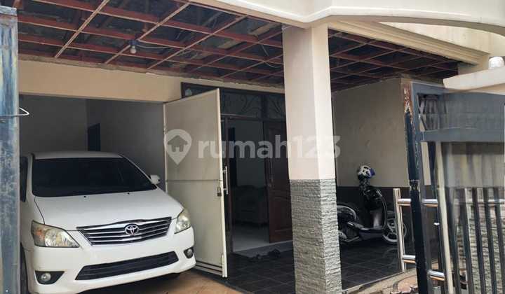 Jalan 3 Mobil Rumah Lebak Indah, East Surabaya 2