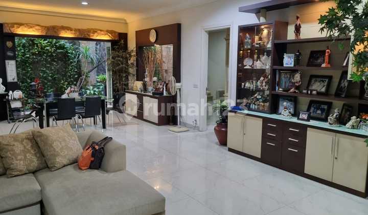 Semi Furnish Rumah Regency 21, Mewah Bangunan 2 Lantai 