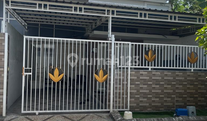 Crown City Residence House, Menganti Near Main Road 2