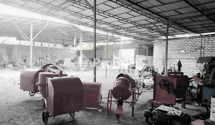 Watu Menganti Banana Warehouse