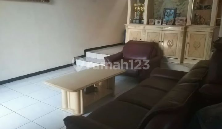 Rumah Mewah Kebraon Row Terlebar 2