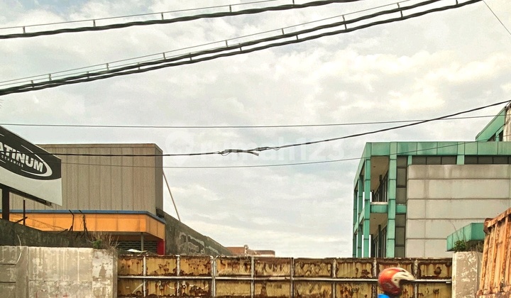 For Rent Commercial Land and Building Roomo Manyar Gresik