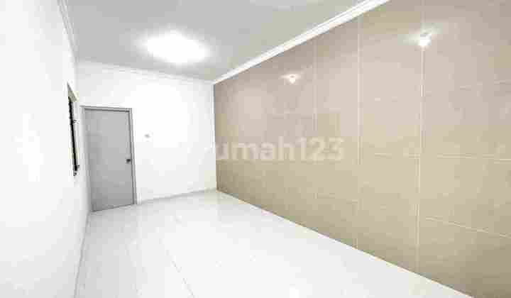 Rumah Modern Minimalis Pondok Tjandra 2