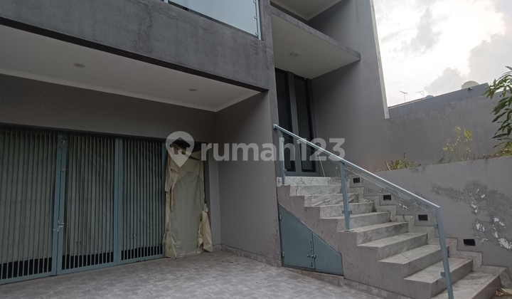 Rumah Baru Kolam Renang Di Jual Di Taman Surya 5 Rumah Baru Kolam Renang Di Jual Di Taman Surya 5