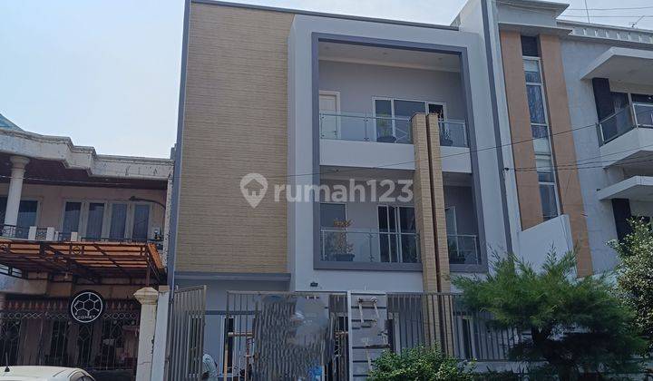 Di Jual Rumah Minimalis 3,5lantai Taman Surya 5 Boulevard Sangat Bagus