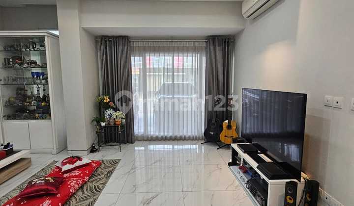 Selling Luxury Furnished House in Greenlake City Selling Luxury Furnished House in Greenlake City