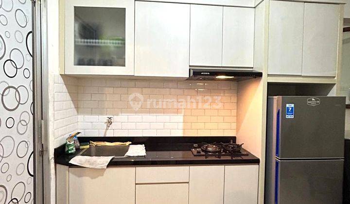 Apartemen Green Bay Pluit 2 BR Furnish Ala Villa Kitchen Oke Bos  1