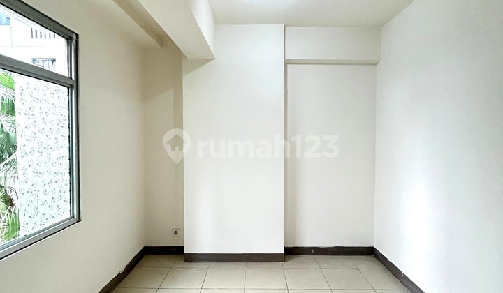 Green Bay Pluit Apartment 2 BR Unfurnished Freshly Repainted!