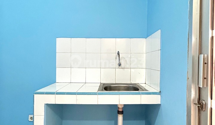 Apartemen Green Bay Pluit Studio Unfurnished Baru di Cat Ulang! 2