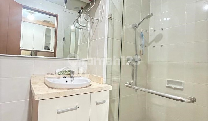 Green Bay Pluit Condominium 1 Bedroom Fully Furnished with Very Large Wardrobe 2