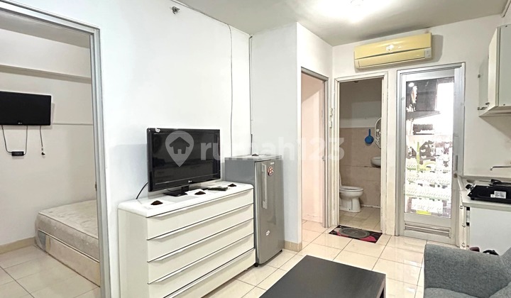 Green Bay Pluit 2 BR Furnished Apartment Favorite Near Dropoff