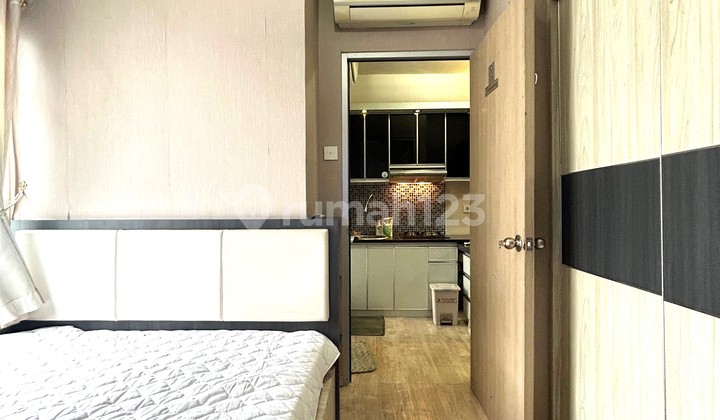 Green Bay Pluit Apartment 2 BR Fully Furnished Nice Vinyl 3 AC 2