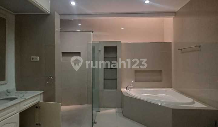 Di Sewa Rumah Siap Huni Area Premium Pondok Indah Dekat Dengan Sekolah.dan Mall Pondok Indah 2
