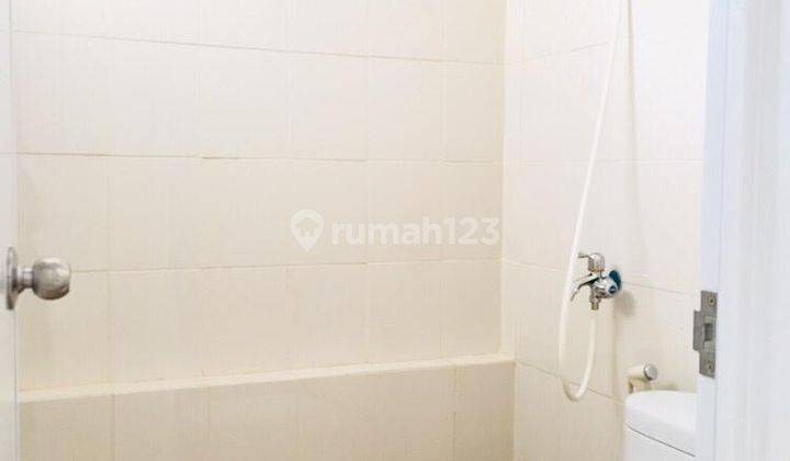 Dijual 2br Apartemen Bassura Kosongan Murah View Pool SHM 1