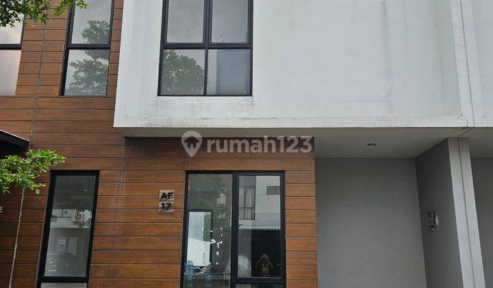 Rumah 2 Lantai Citra Garden Puri Jak Bar 1