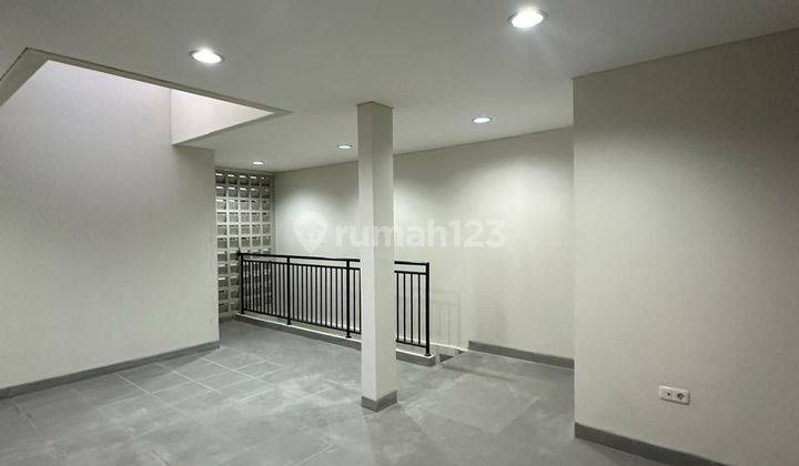 For Rent Rumah Mewah Brand New (Roof Top), Lokasi Strategis  di Cipete, Jaksel 2