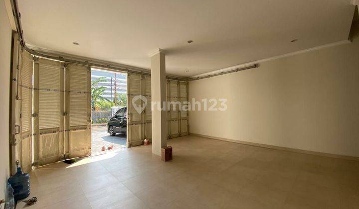 For Rent Rumah Mewah Modern Siap Huni Di Area Strategis Parta Kuningan Jaksel 2