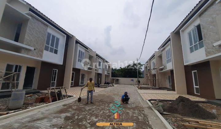 Dijual Rumah Townhouse Brand New 2 Lantai Dekat Jakarta Selatan 2