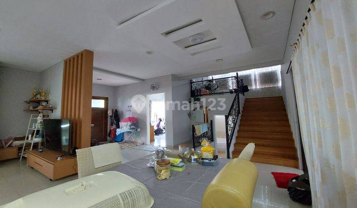 Dijual Rumah Hook 2 Lantai  Strategis Dekat Taman di Foresta BSD 2