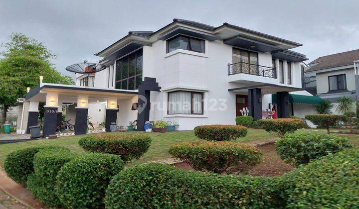 Dijual Rumah Hook 2 Lantai  Strategis Dekat Taman di Foresta BSD 1