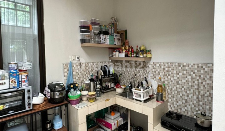 Rumah Unfurnished Bagus SHM - Sertifikat Hak Milik di Graha Raya 2