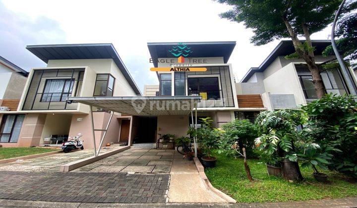 Dijual rumah 2 lantai bagus siap huni depan taman di BSD City 1