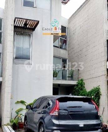 Disewa Rumah Minimalis Compact Nuansa Jepang 3 Lantai Discovery 1