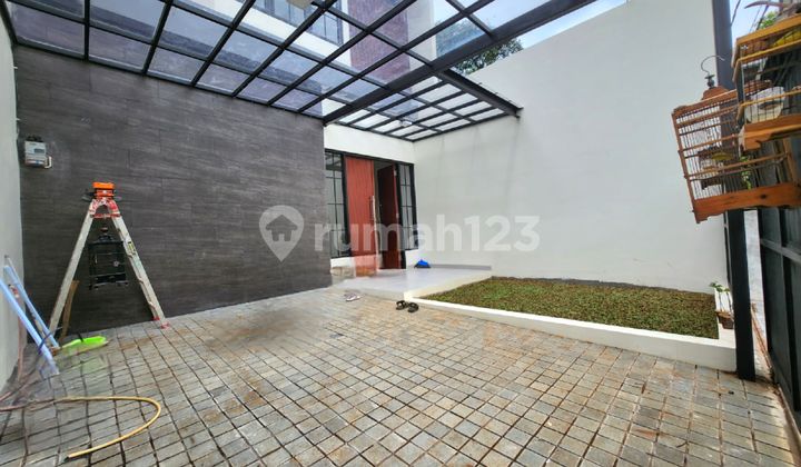 Rumah Rapi Siap Huni 2 Lantai di Graha Raya Tangerang Selatan 2