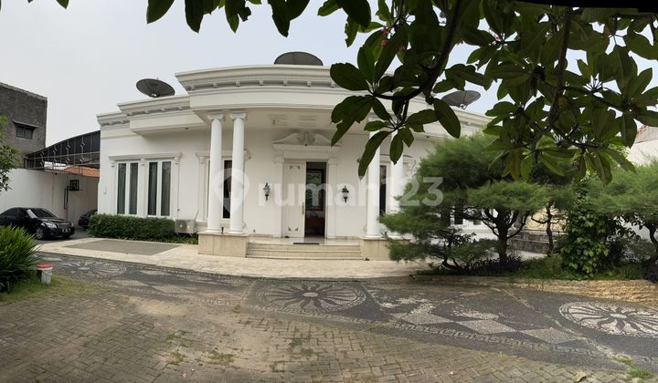 Rumah Privat Pool Dan Tanah Luas Di Bintaro Sektor 3  2