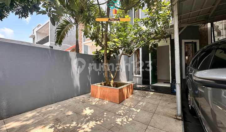 Affordable House in Front of Main Road, Suitable for Business or Boarding House in BSD 2