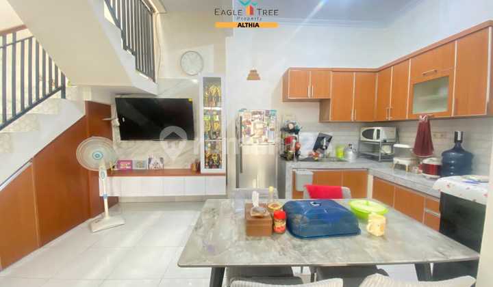 Rumah 2 Lantai Rapi Terawat Siap Huni di Area Graha Raya Bintaro Rumah 2 Lantai Rapi Terawat Siap Huni di Area Graha Raya Bintaro