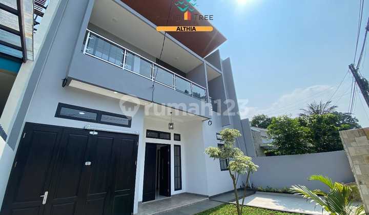 Nice House with Private Pool Ready to Occupy in BSD City