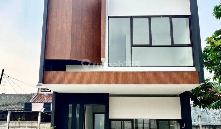 Rumah 2 Lantai di Wibawa Mukti, Dekat Tol Jatiasih  1