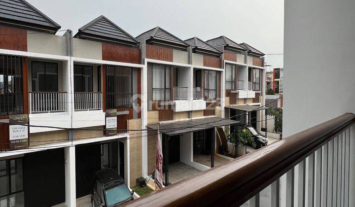 Rumah 2 Lantai Dekat Stasiun Rawabuntu 2