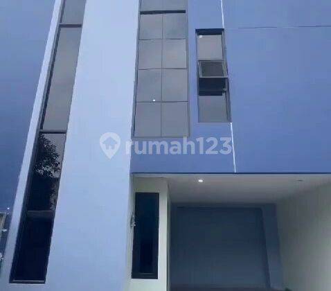 Rumah 3 Lantai Siap Huni di Condet Kramat Jati Jakarta Timur 1