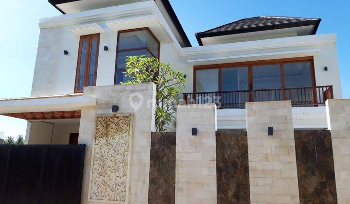 Villa 2 Lantai di Ketewel Bali Dekat Pasar Sukawati Tipe 2 Kamar 2