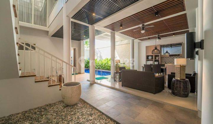 Villa Ready to Live Furnish and Pool 2 Floors in Uluwatu Bali  1