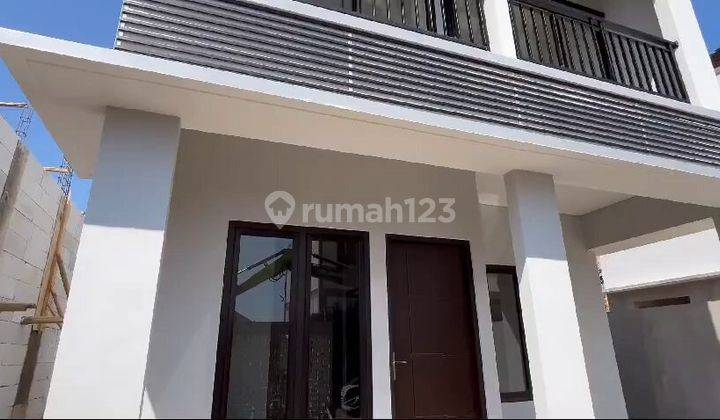 Rumah 2 Lantai di  Nusa Dua Bali 2 Kamar Tidur  10 Menit Bandara Ngurah Rai 1