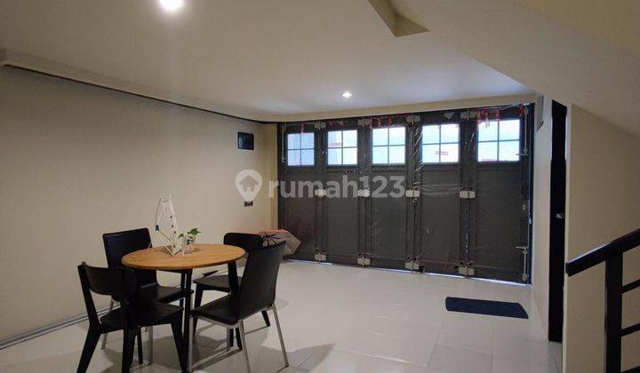 Rumah Mewah Siap Huni 3 Lantai di Area Simatupang Cilandak Jakarta Selatan 2