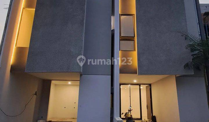 Rumah 3 Lantai Siap Huni di Condet Jakarta Timur 1