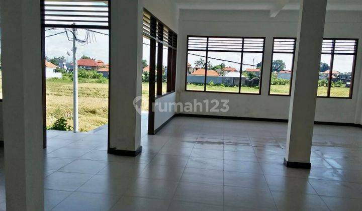 Rumah Siap Huni 6 Kamar Tidur Lokasi Cuma 8 Menit Ke Renon 2