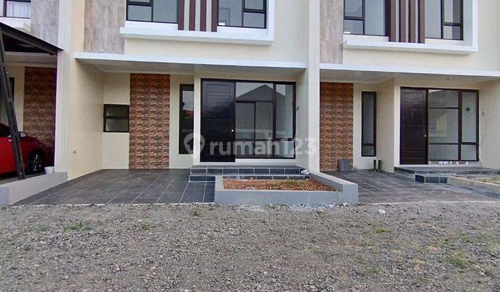 Rumah 2 Lantai Siap Huni di Tangerang Selatan Banten 1