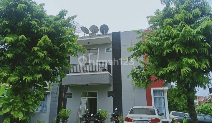 Disewakan Kost Exclusive 13 Kamar Full Furnished. 2 Lt, Hoek Di Lippo Cikarang.  2