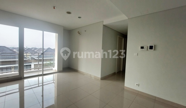 ruang tamu the primrose condovilla summmarecon bekasi.