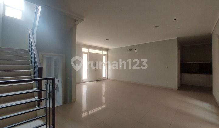 Lotus House Summarecon Bekasi. The Most Favorite Cluster, Featuring a Vast Lake. 2