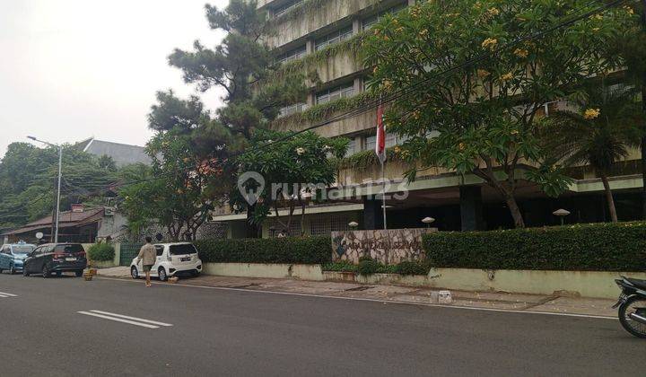 Dijual rumah lama Senayan Jakarta pusat  1