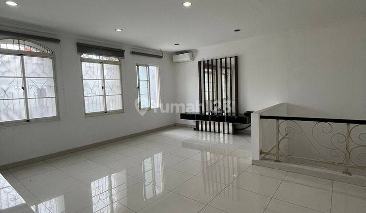 Dijual Rumah Pik 1 Semi Furnished Jakarta Utara 2